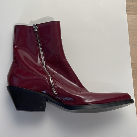 Maroon boots, western style - Picture 1 of 5